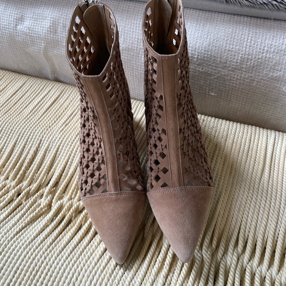 Taupe suede mid ankle boots - Picture 4 of 7